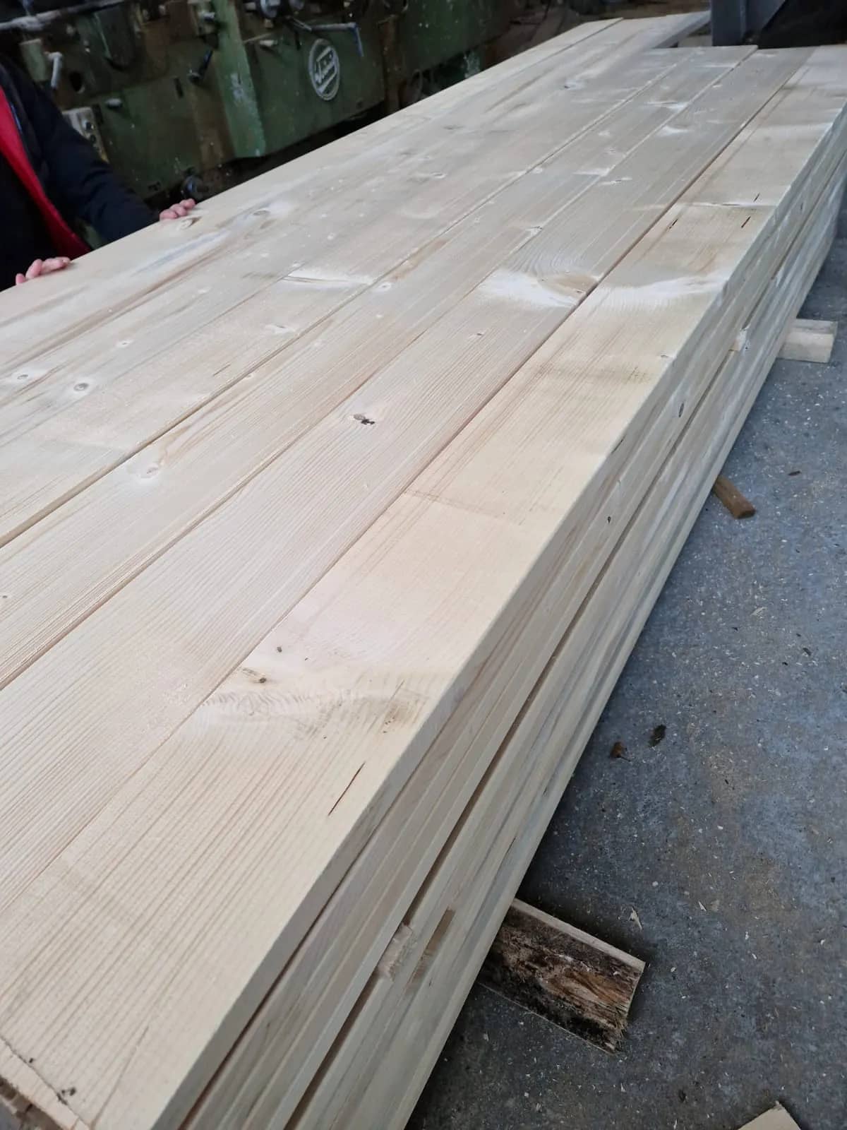 Własna Produkcja Desek Burtowych i Elementów Drewnianych